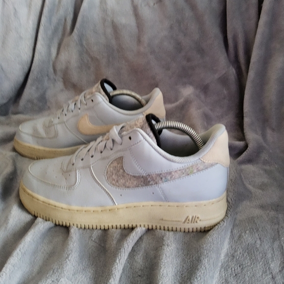 Nike Air Forces - Picture 5 of 10